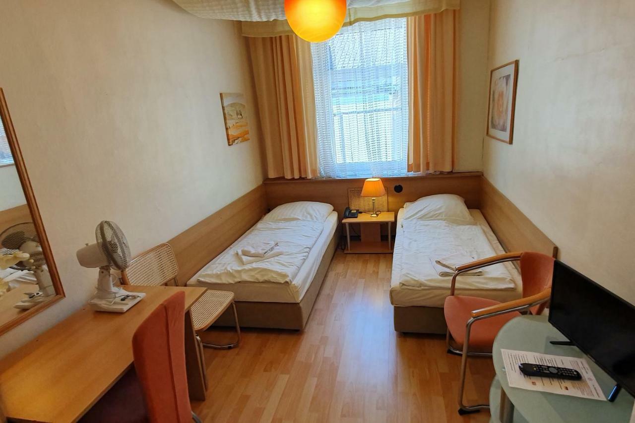 Central Budget Hotel Bonn Dış mekan fotoğraf